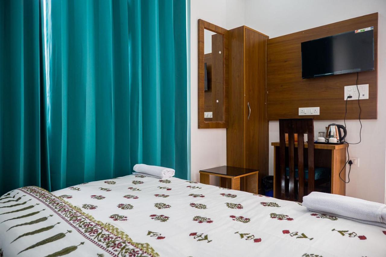 The Vinayak By Le Pension Stays Rishikesh Exterior photo