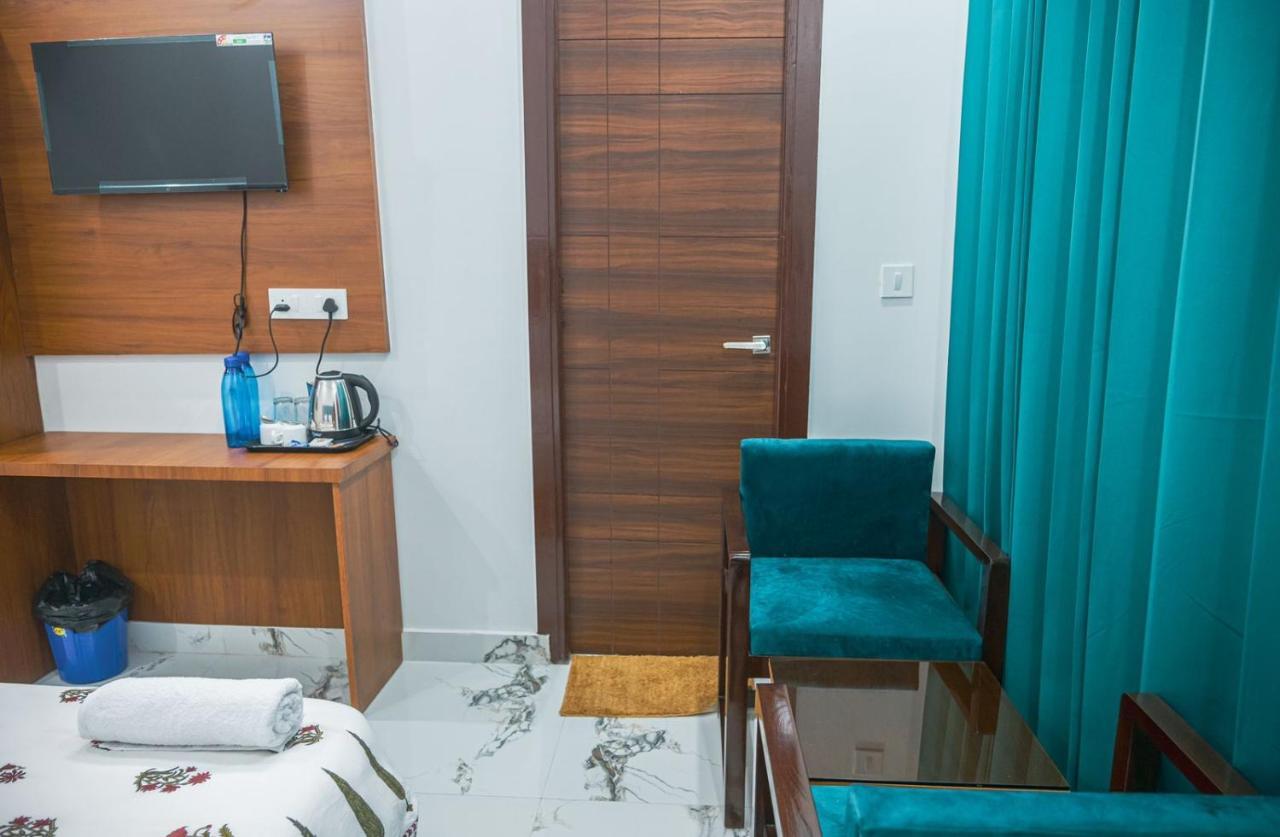 The Vinayak By Le Pension Stays Rishikesh Exterior photo
